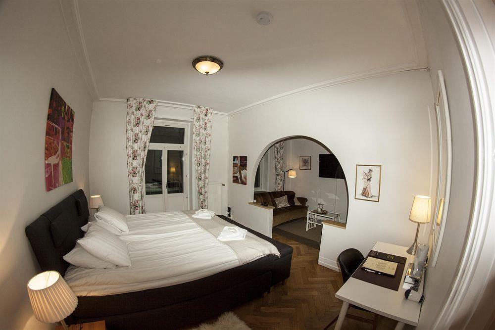 Hotell Goeta เออเรบรู ภายนอก รูปภาพ