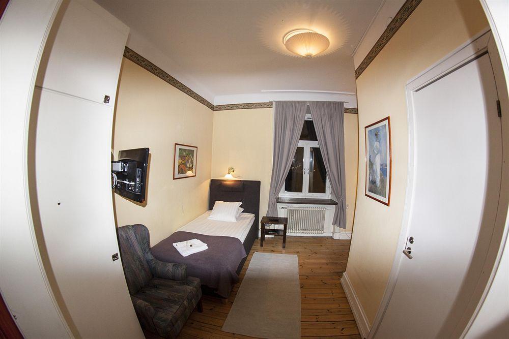 Hotell Goeta เออเรบรู ภายนอก รูปภาพ