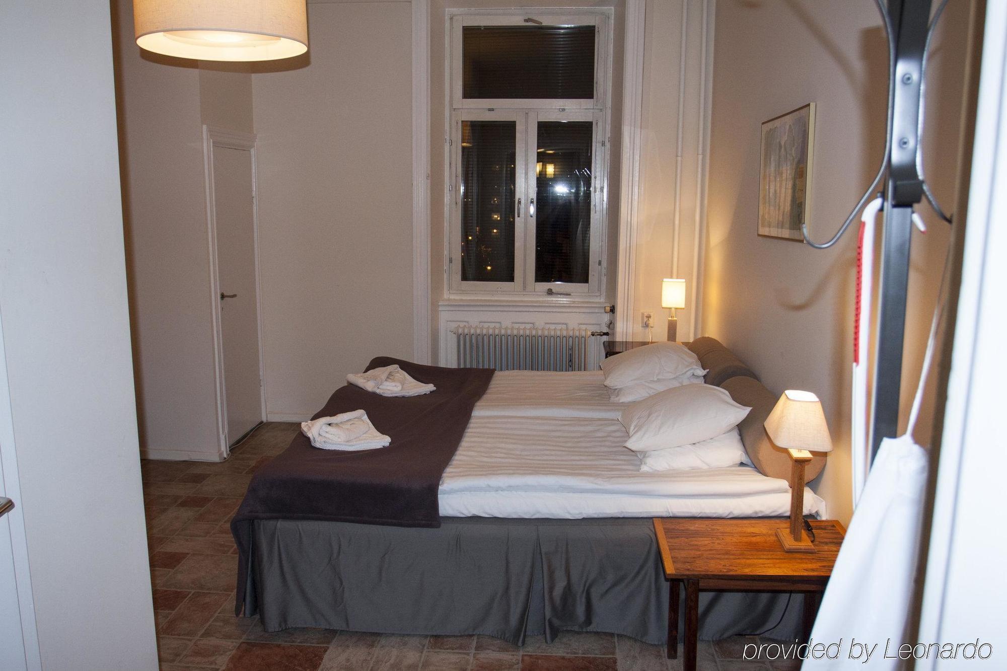 Hotell Goeta เออเรบรู ภายนอก รูปภาพ