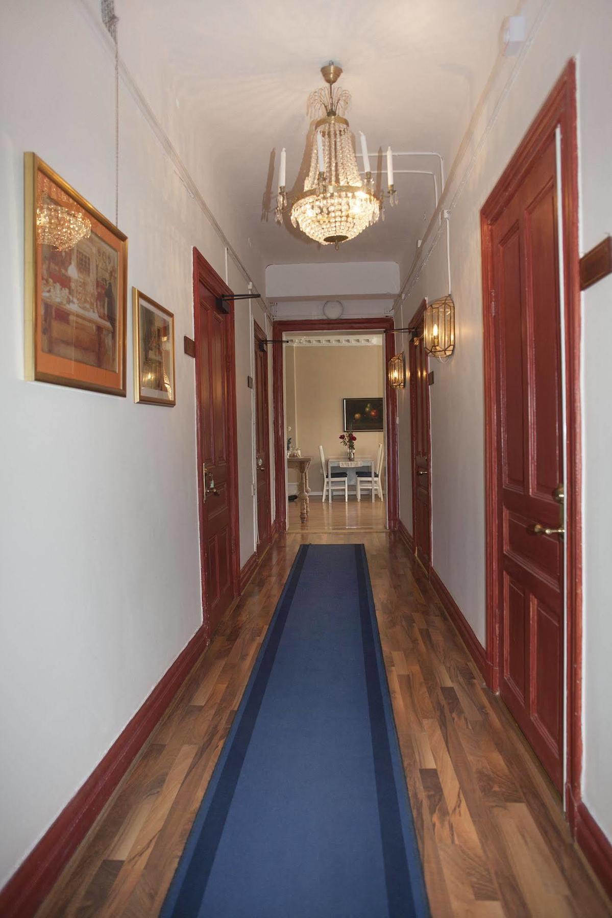 Hotell Goeta เออเรบรู ภายนอก รูปภาพ