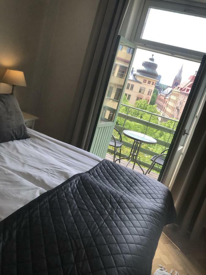 Hotell Goeta เออเรบรู ภายนอก รูปภาพ