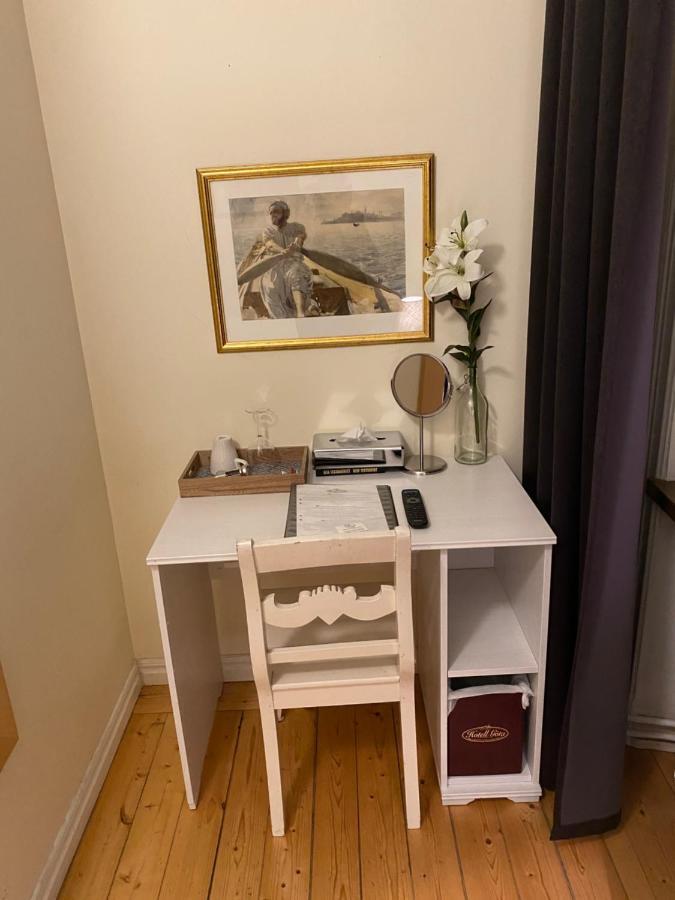Hotell Goeta เออเรบรู ภายนอก รูปภาพ