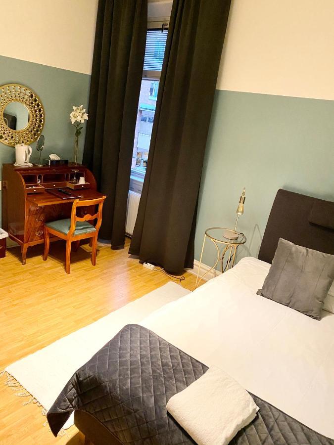 Hotell Goeta เออเรบรู ภายนอก รูปภาพ
