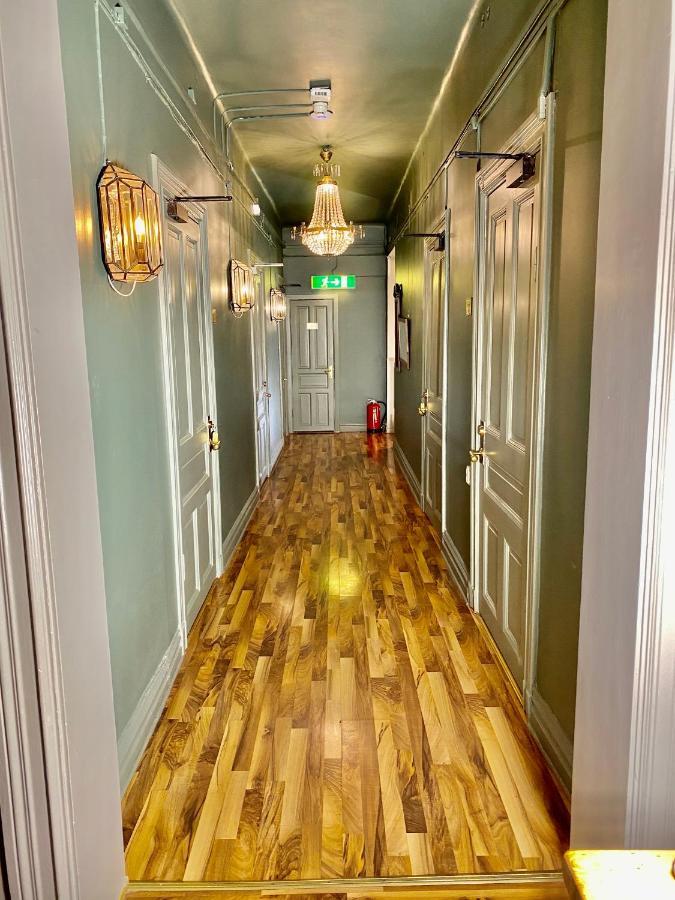 Hotell Goeta เออเรบรู ภายนอก รูปภาพ