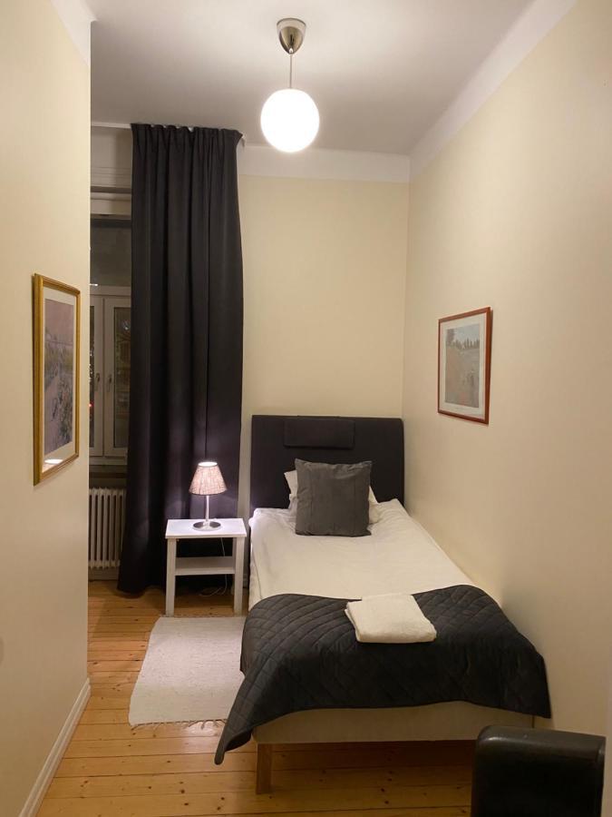 Hotell Goeta เออเรบรู ภายนอก รูปภาพ