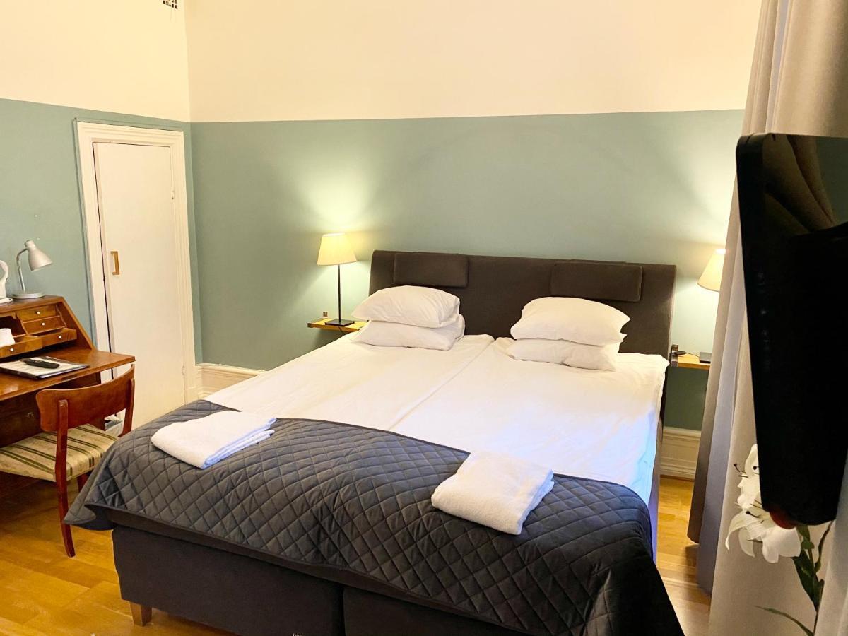 Hotell Goeta เออเรบรู ภายนอก รูปภาพ