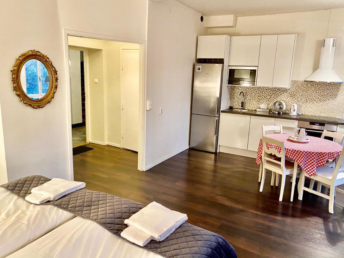 Hotell Goeta เออเรบรู ภายนอก รูปภาพ